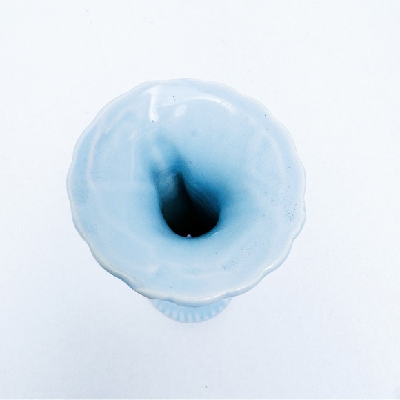 Shawnee Art Pottery - Light Blue Hand Vase - Picture 3 of 6